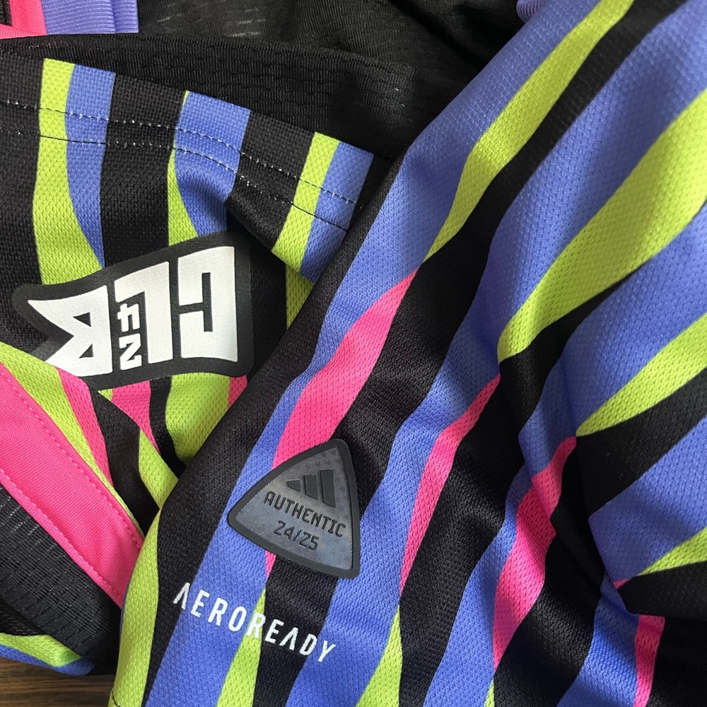 MLS ADIDAS jersey - Picture 4 of 4